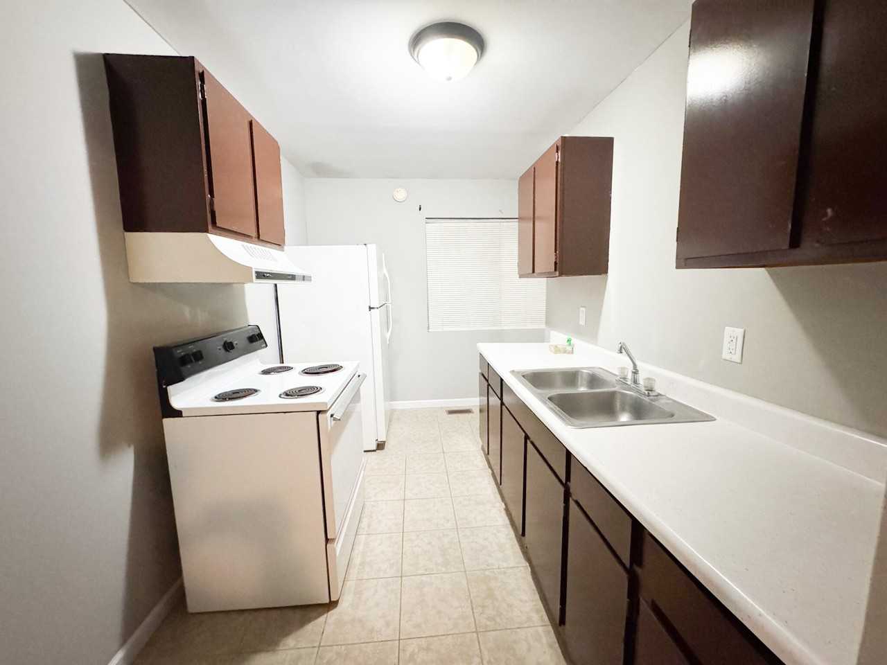 516 Goldensand Ln - Photo 2 of 15