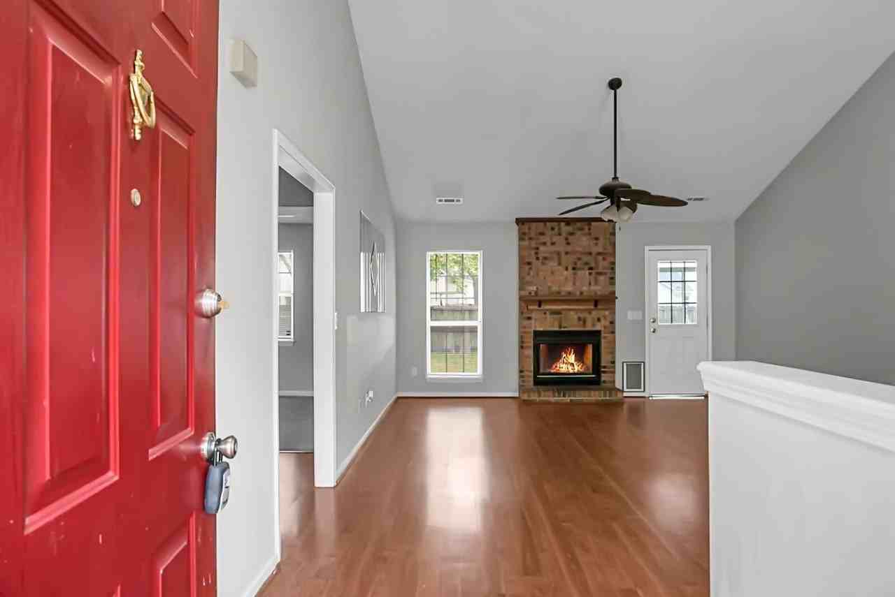 117 Saint Awdry St - Photo 4 of 35
