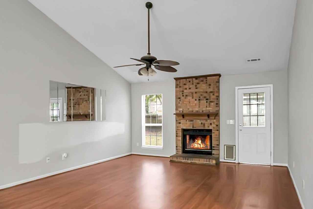 117 Saint Awdry St - Photo 5 of 35