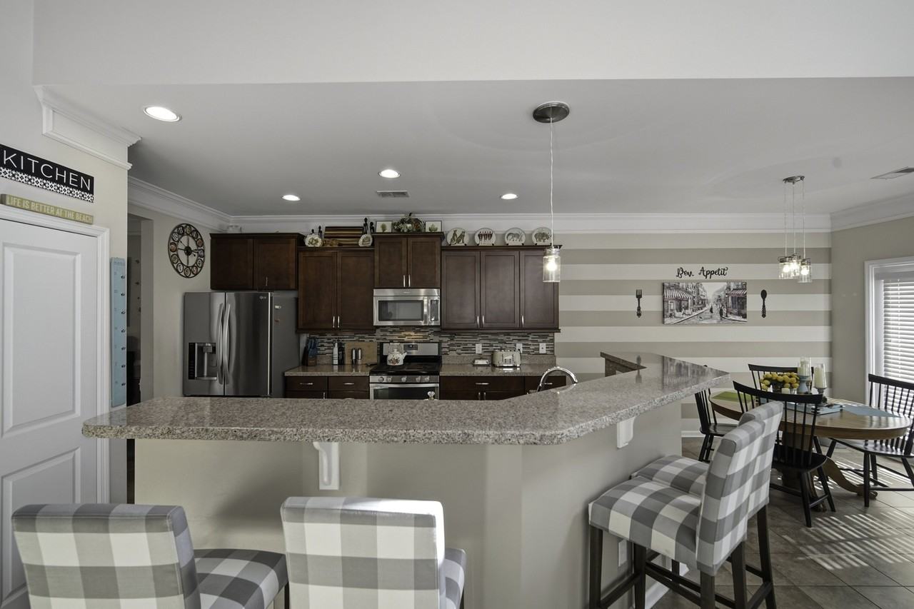 225 Urbano Ln - Photo 6 of 47