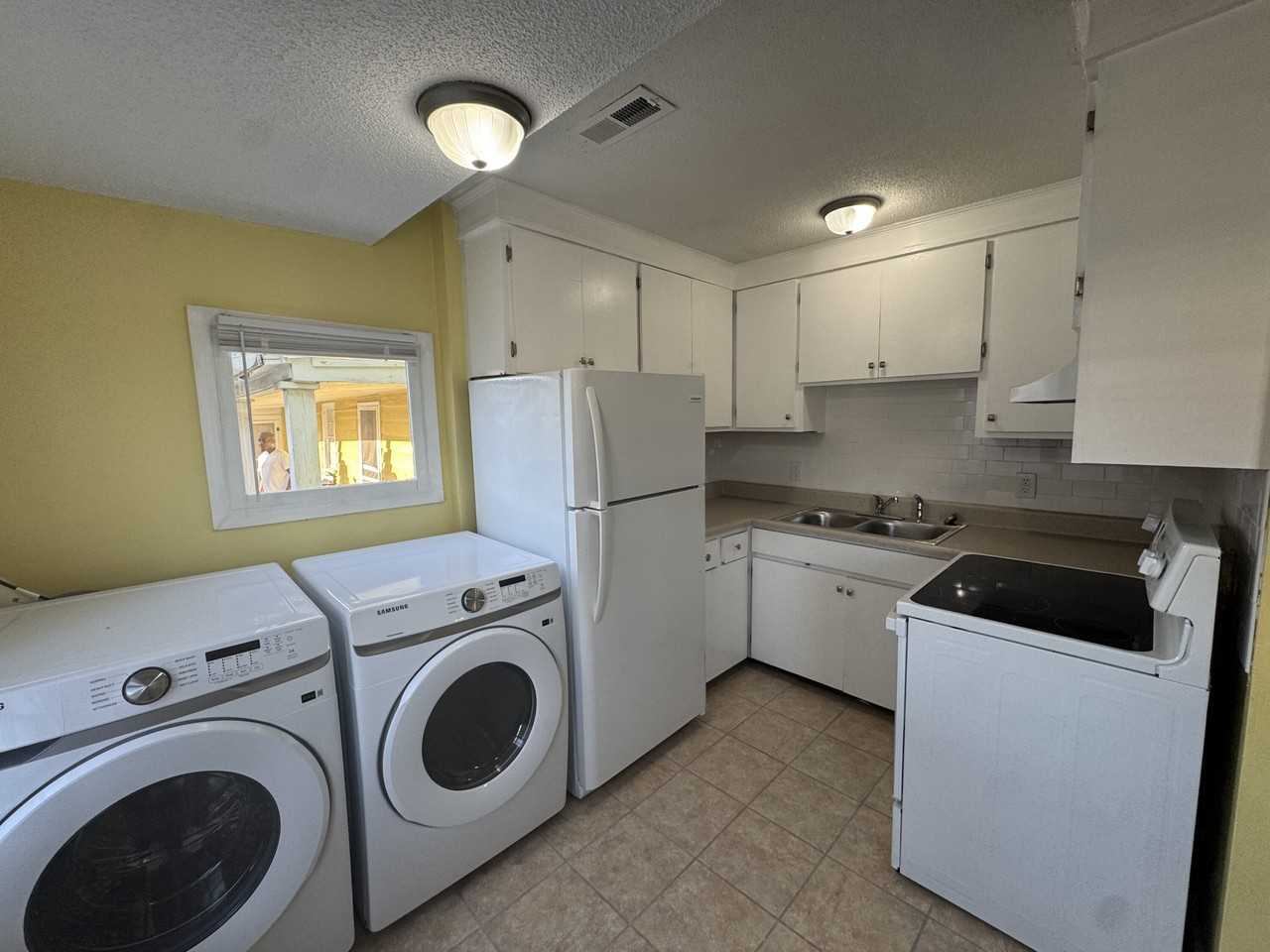 66 Amherst St #B - Photo 5 of 15