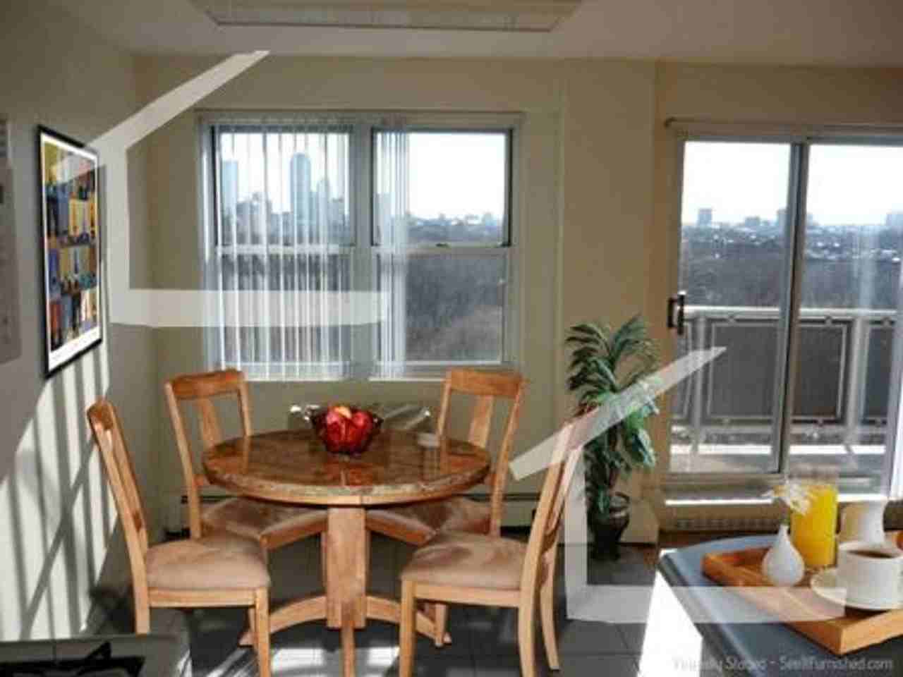 185 Freeman St - Photo 6 of 7