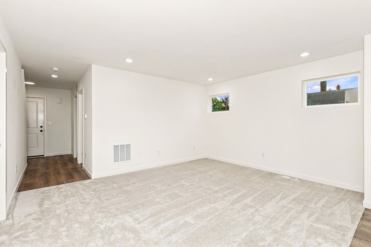 316 Crescent - Photo 6 of 50