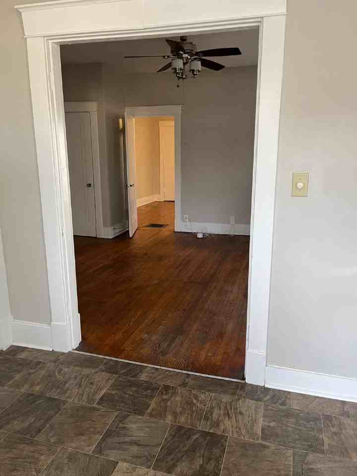 2129 Ashwood Ave - Photo 6 of 16