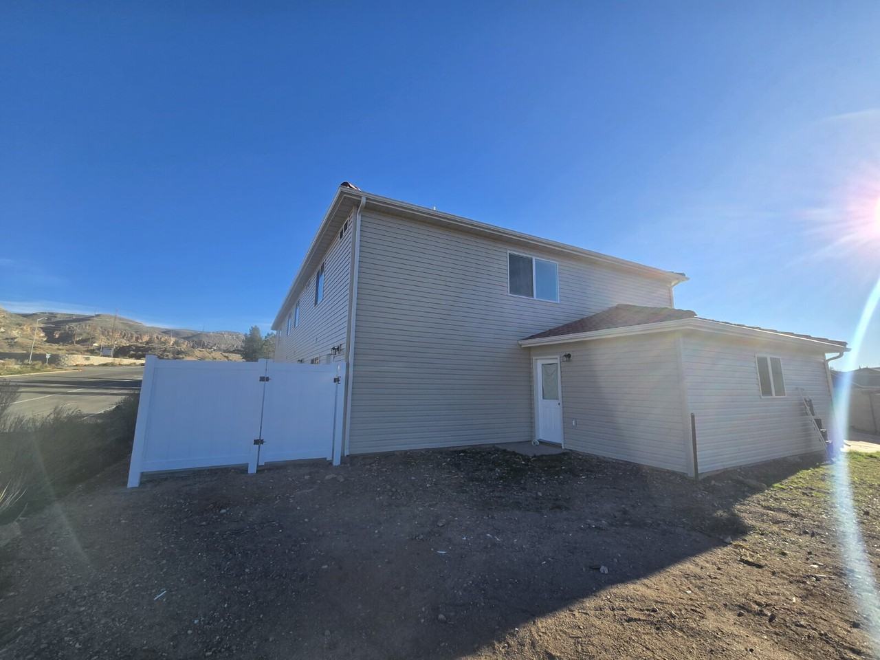 208 W 800 N - Photo 5 of 23