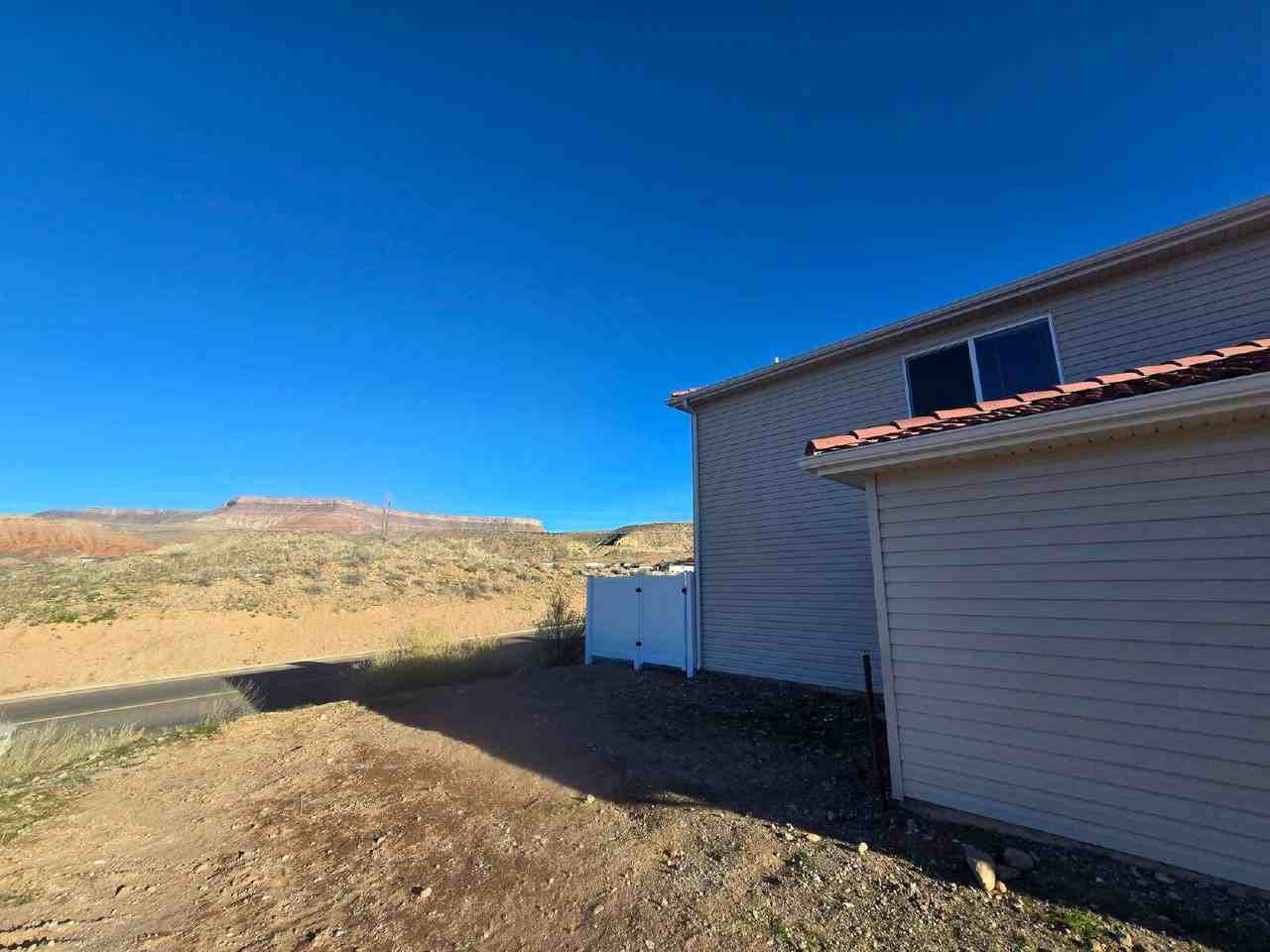 208 W 800 N - Photo 7 of 23