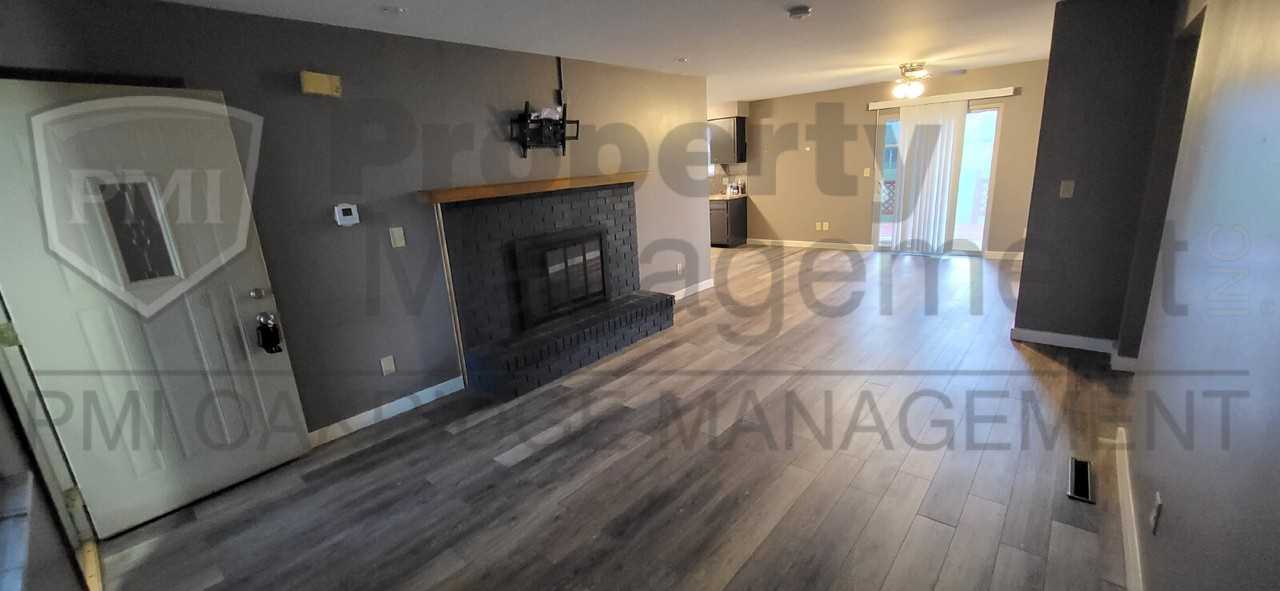 425 Heather St - Photo 2 of 10