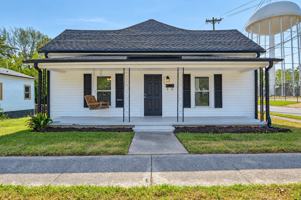 featured image of 300 N Jones Ave