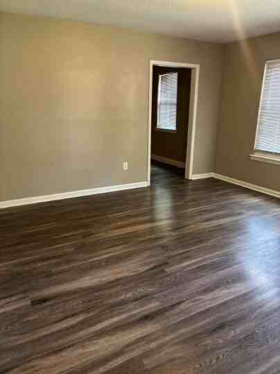 5204 Breckenwood Dr - Photo 2 of 9
