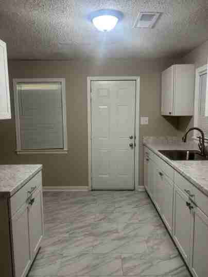 4746 Hodge Rd - Photo 2 of 9