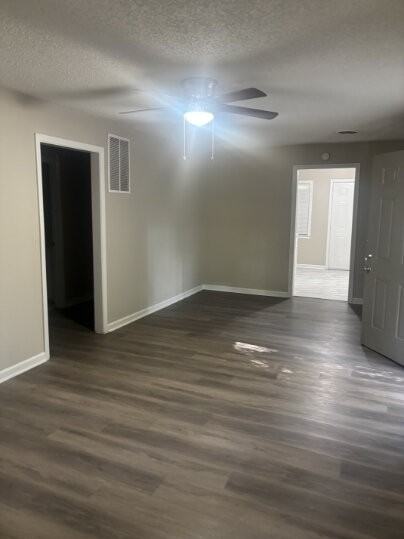 4746 Hodge Rd - Photo 3 of 9