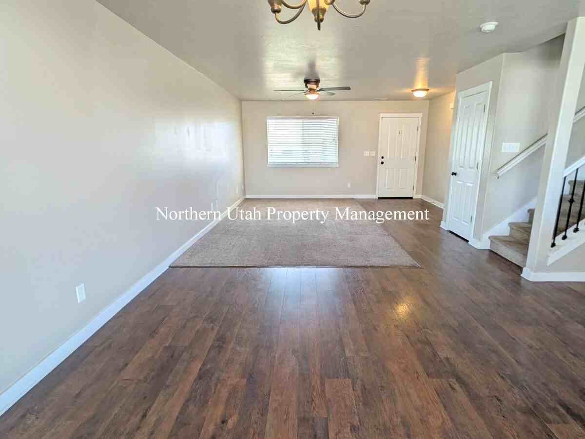 300 Indian Camp Rd - Photo 3 of 27
