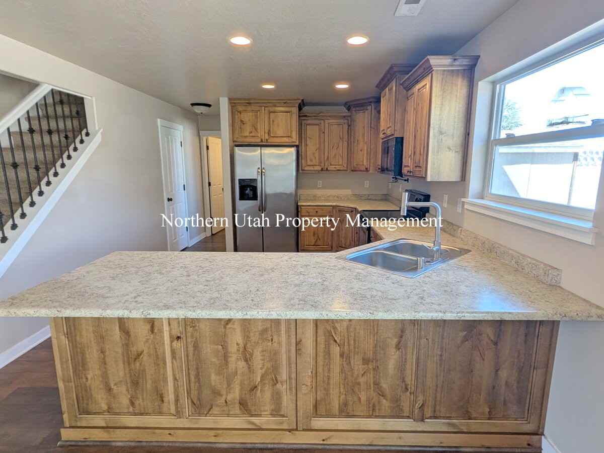 300 Indian Camp Rd - Photo 5 of 27