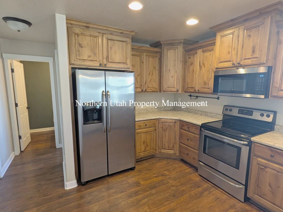 300 Indian Camp Rd - Photo 7 of 27