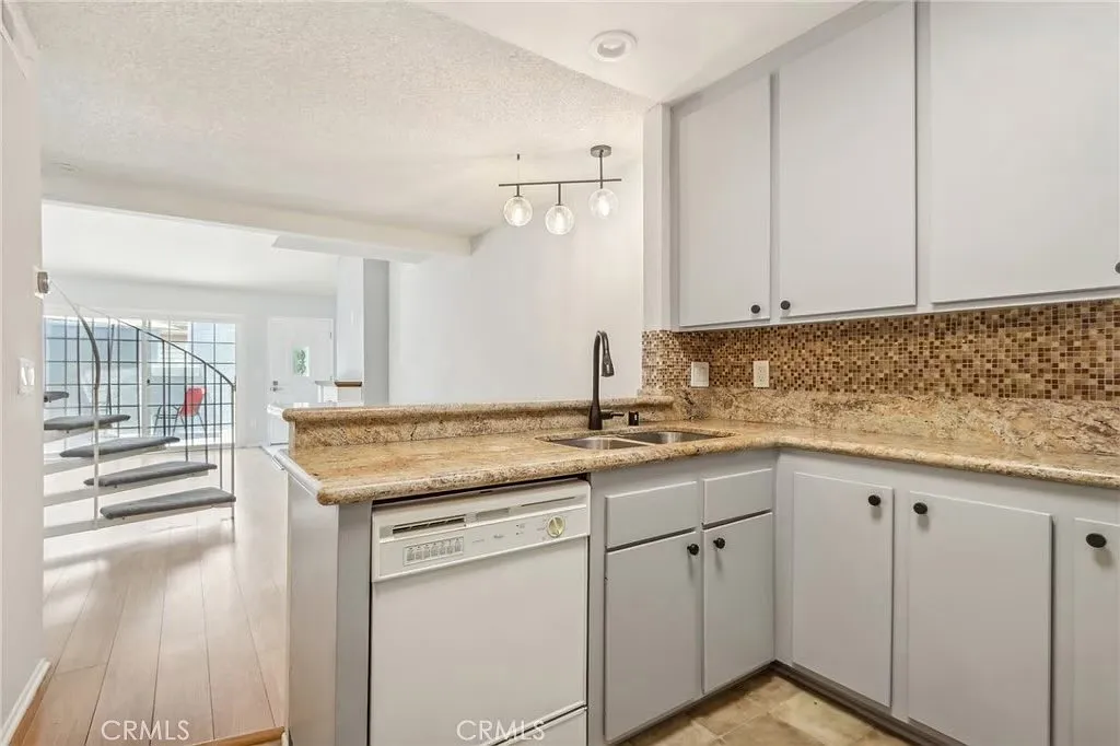 2900 Madison Ave - Photo 3 of 8