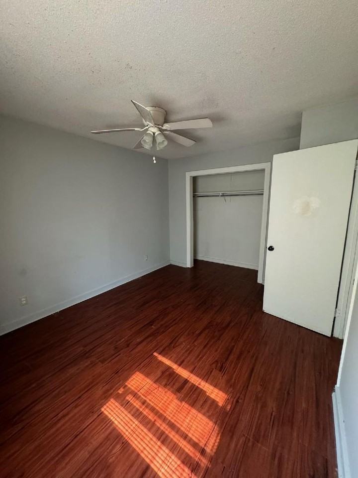 1805 1805 E Sixth #3 - Photo 3 of 4