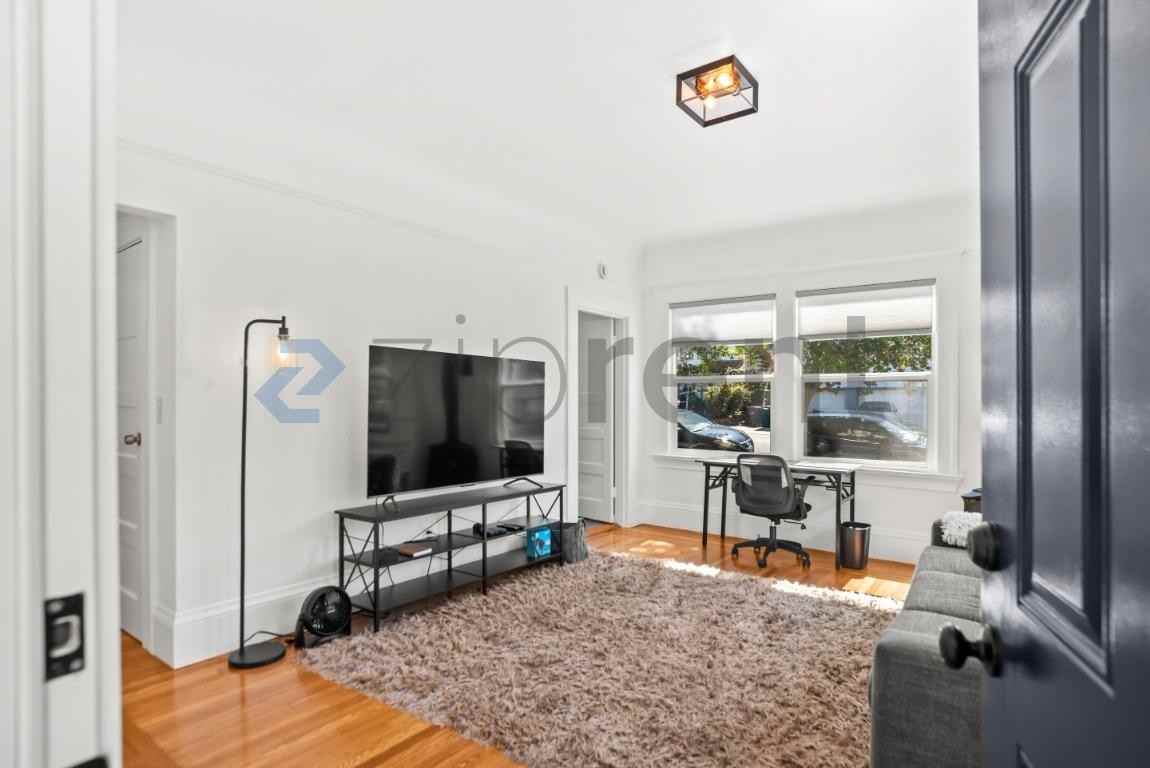 377 Orange St #377 - Photo 6 of 23