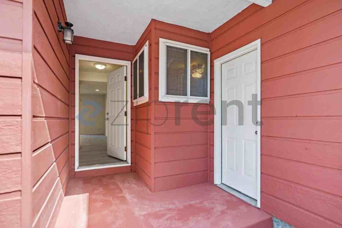 5188 Vera Ln - Photo 7 of 31