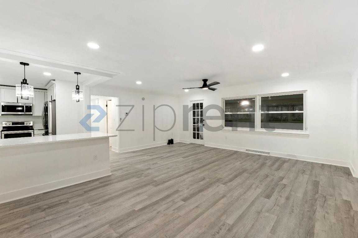 1510 Overlook Dr - Photo 6 of 32