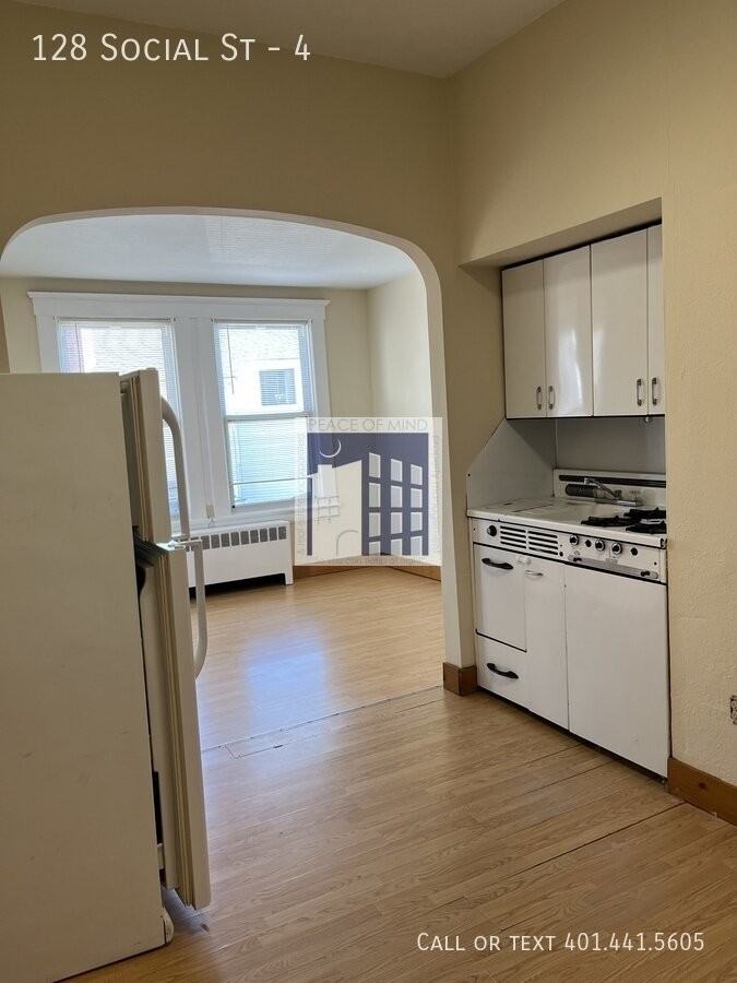 128 Social St #4 - Photo 4 of 11
