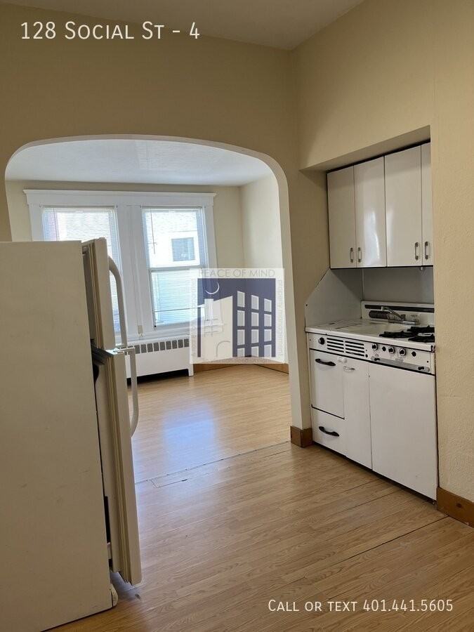 128 Social St #4 - Photo 5 of 11