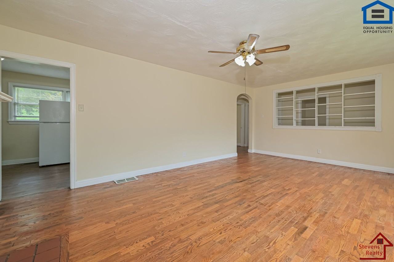3820 Buffat Mill Rd - Photo 5 of 16