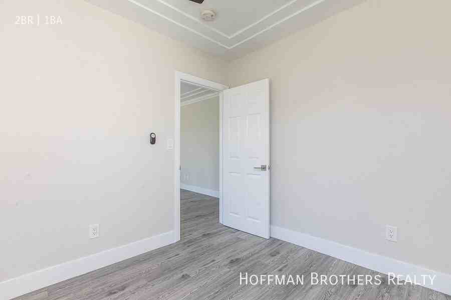 3811 1/4 W Adams Blvd - Photo 7 of 14