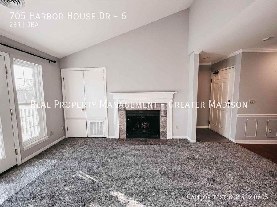 705 Harbor House Dr #6 - Photo 3 of 20
