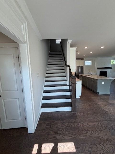 570 Turlington Pl - Photo 3 of 50