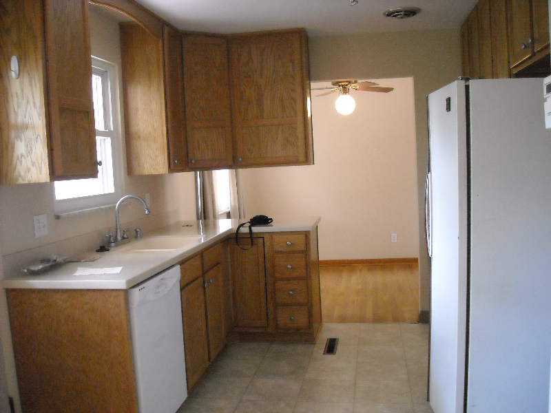 353 E Clearview Ave - Photo 2 of 9