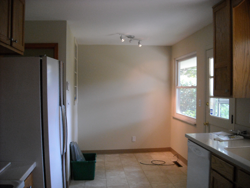 353 E Clearview Ave - Photo 4 of 9