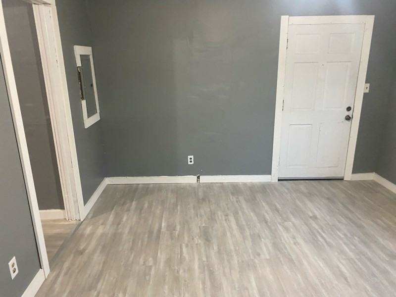 1848 N Poplar Ave - Photo 3 of 12