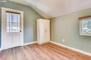 614 11th St #B - Photo 1 of 1