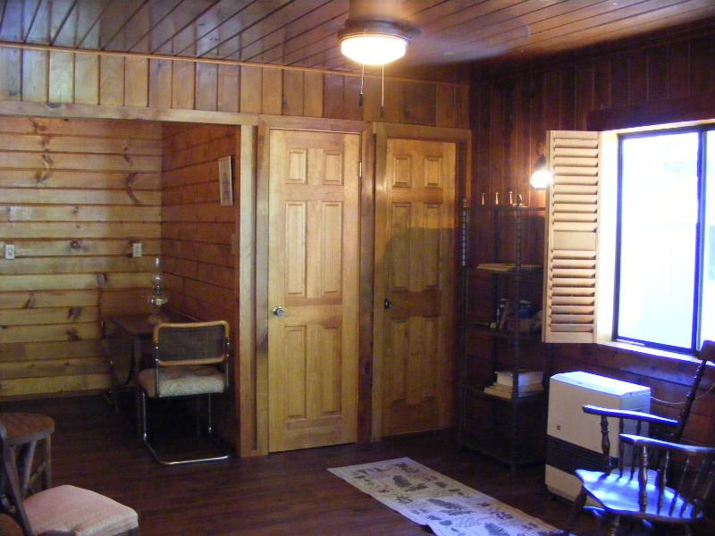 26469 Crystal Rd - Photo 2 of 9