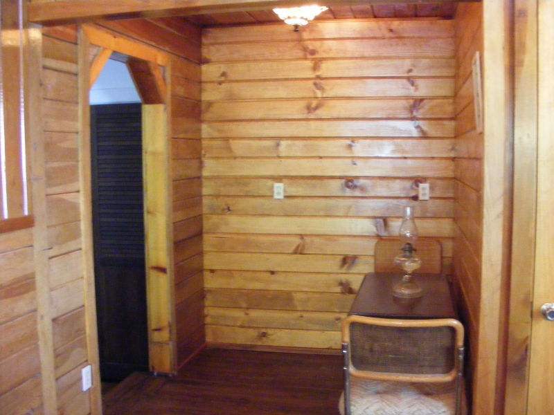 26469 Crystal Rd - Photo 3 of 9