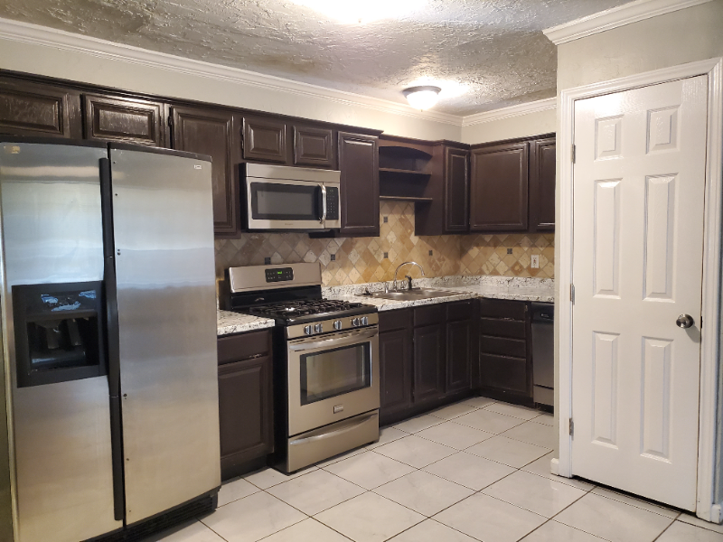 1717 Magnolia Dr #NONE - Photo 3 of 15