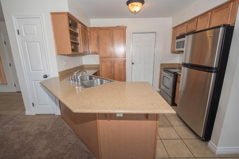 5140 E Kings Canyon Rd #110 - Photo 5 of 18