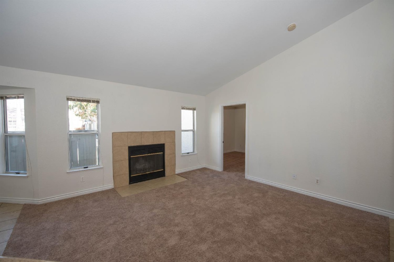 5140 E Kings Canyon Rd #110 - Photo 7 of 18