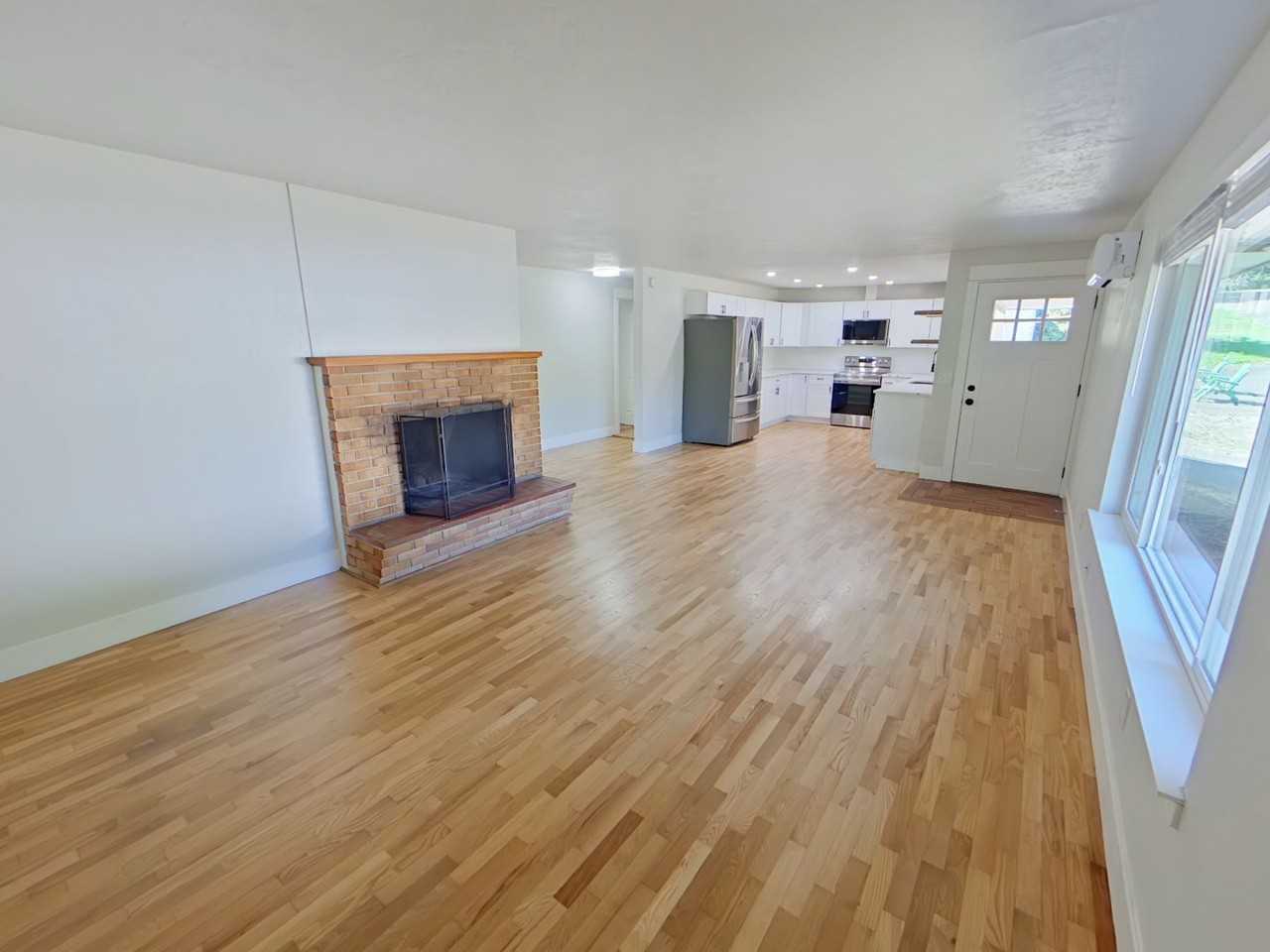 60 60 West 34th Ave & 3410 McMillan St - Photo 2 of 12