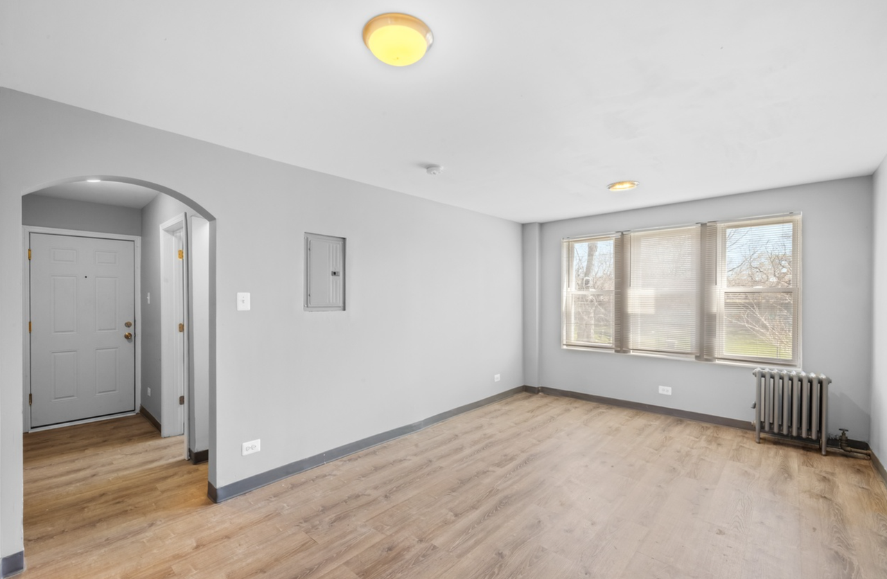 7146 S Lowe Ave - Photo 7 of 12