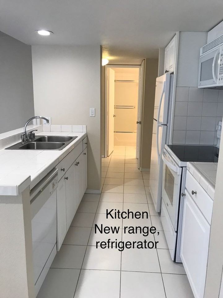 240 Makee Rd #9B - Photo 4 of 13