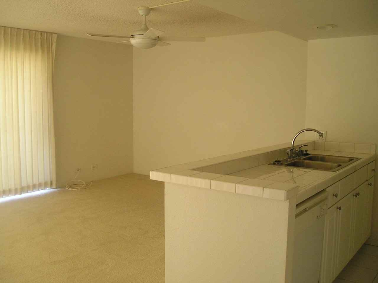 240 Makee Rd #9B - Photo 5 of 13