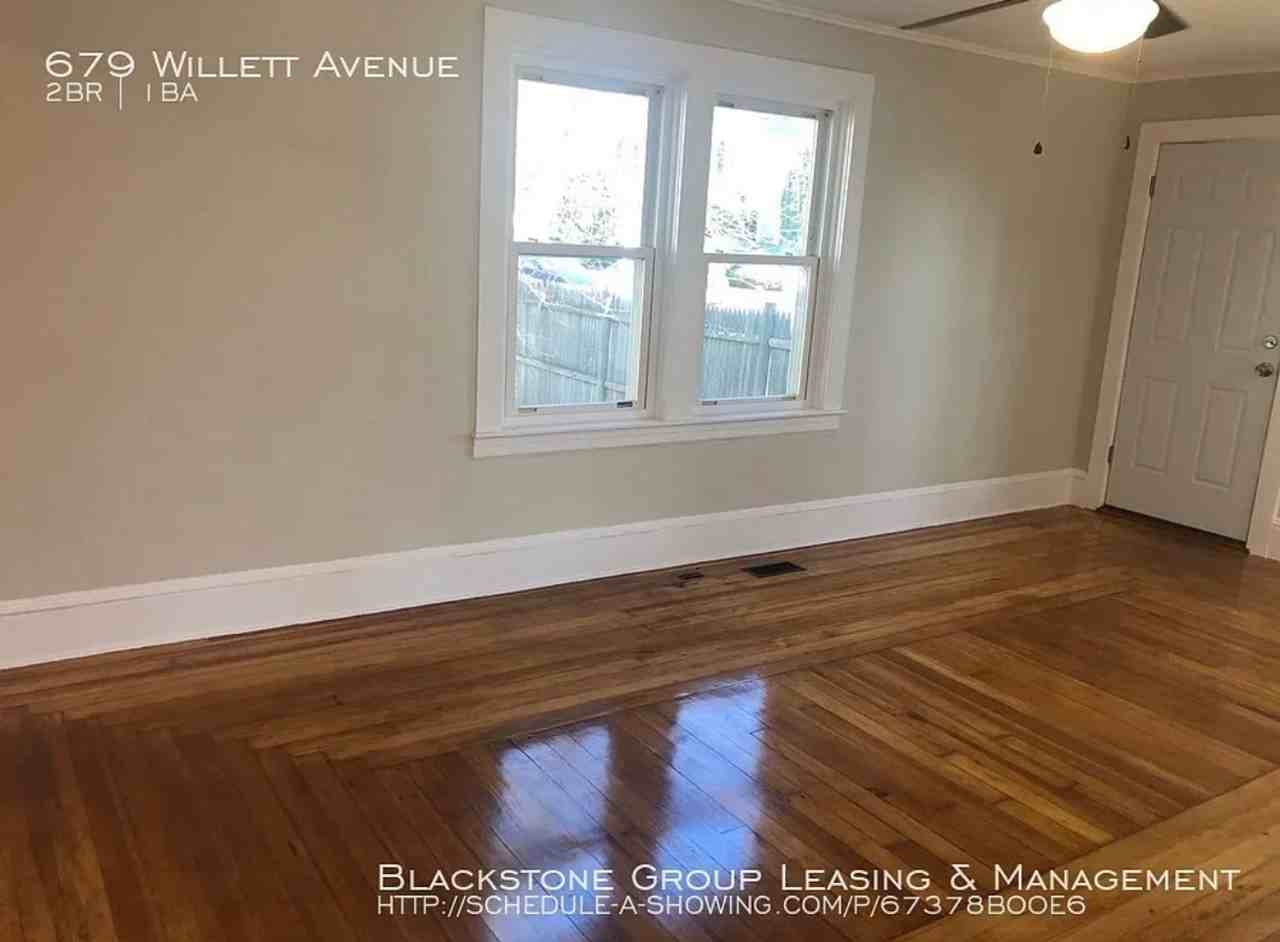 679 Willett Ave - Photo 5 of 13