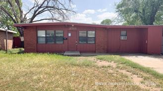 2515 62nd St - Photo 1 of 1