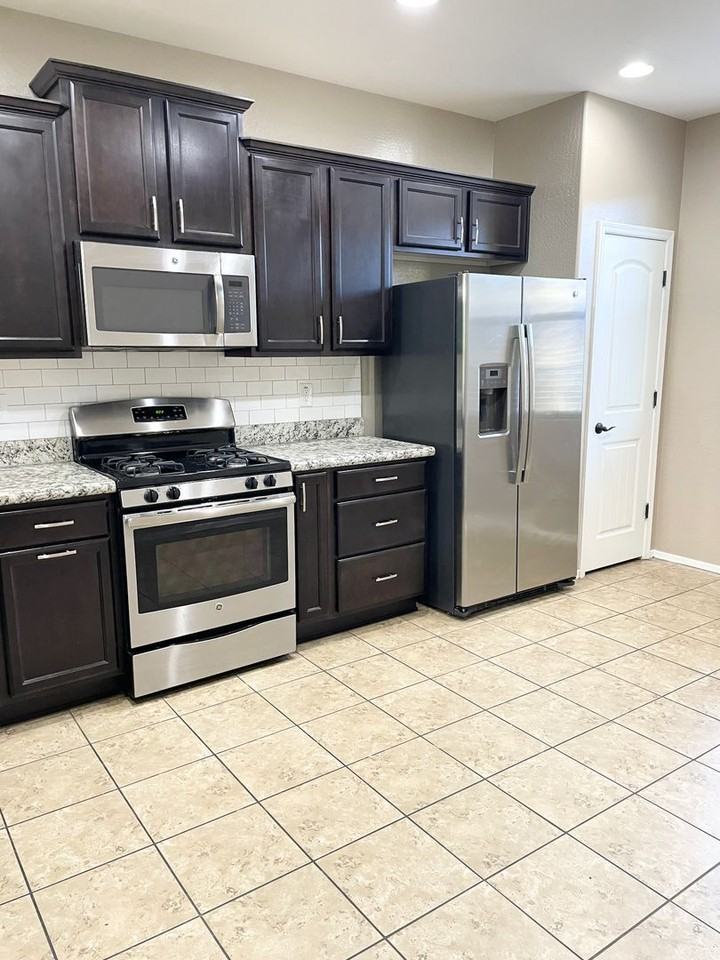 3454 E Azalea Dr - Photo 6 of 43