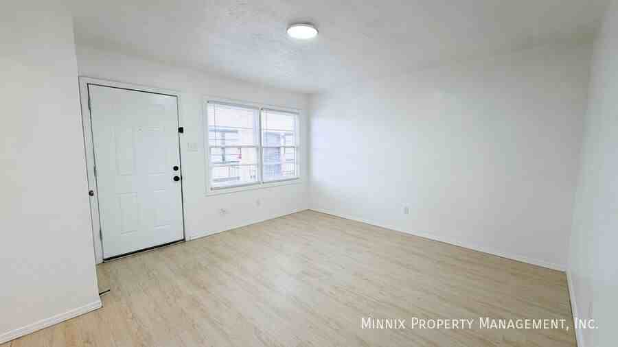 5005 Avenue W #9 - Photo 3 of 15