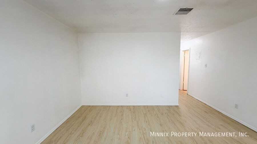 5005 Avenue W #9 - Photo 4 of 15