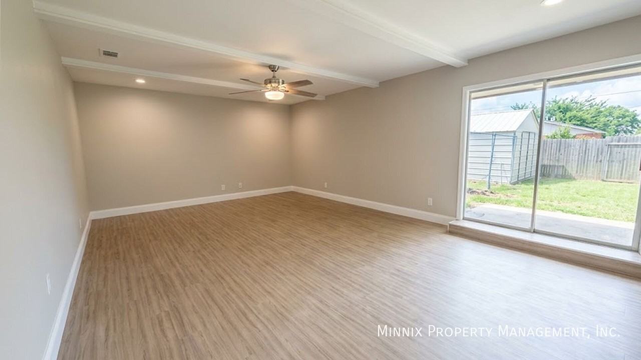 4620 Itasca St - Photo 7 of 18