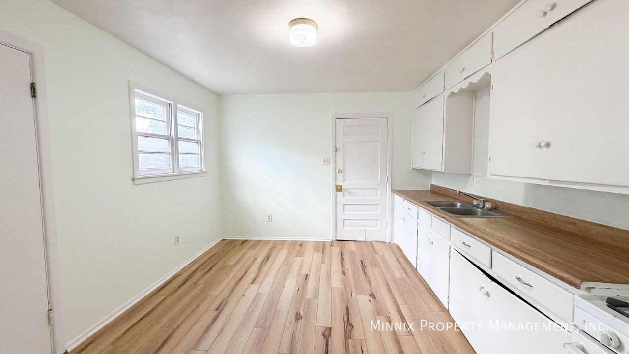 2814 3rd St - Photo 5 of 13