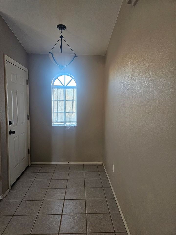 3160 Horseshoe Canyon Dr - Photo 4 of 24